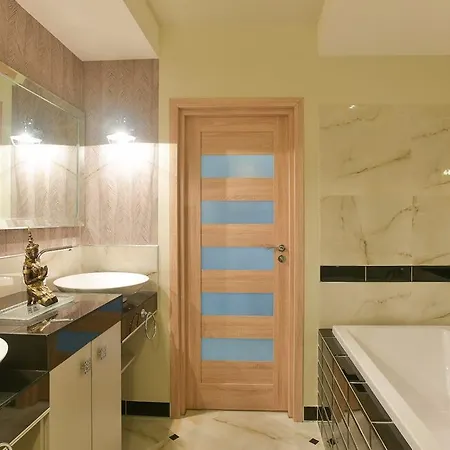 19 Floor With Views كلابيدا